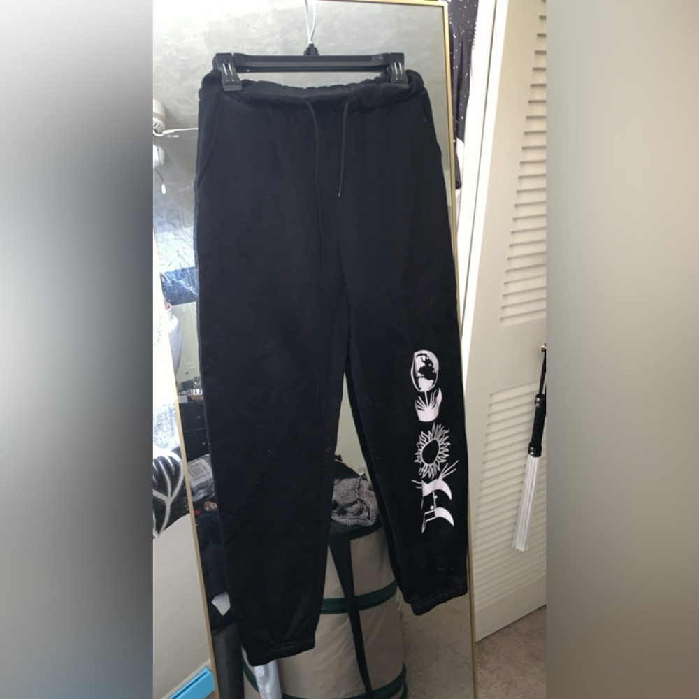 Sweatpants - Picture 3 of 4